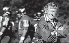  ?? BRUCE BISPING/STAR TRIBUNE VIA AP ?? Jerry Burns, who died Wednesday, coached the Minnesota Vikings from 1986 to 1991. He was a colorful character who took over as the Vikings’ head coach in a time of turmoil and led the team to three playoff berths.