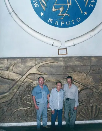  ??  ?? L–R: Gregor Woods, Harry Manners and Leo Kröger provide scale to show the size of the tusks in the Maputo Museum.