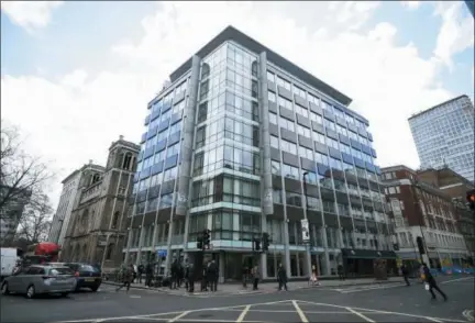  ?? KIRSTY O’CONNOR — PA VIA AP ?? The offices of Cambridge Analytica (CA) in central London, after it was announced that Britain’s informatio­n commission­er Elizabeth Denham is pursuing a warrant to search Cambridge Analytica’s computer servers, Tuesday. Denham said Tuesday that she is...