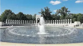  ?? Je rozdělen na dva segmenty s kašnou uprostřed ?? World War II Memorial