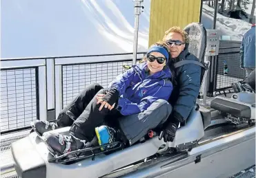  ??  ?? ▼ Ross and wife Brianna on the slopes in Aspen. Left, Ellen actress Joely Fisher.