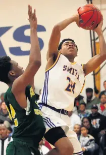  ?? STEVE EARLEY/STAFF FILE ?? Former Oscar Smith player Cam Thomas, who now goes to Oak Hill Academy, has guided Boo Williams’ EYBL team to the Peach Jam.