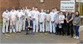  ?? ?? ● Painting and Decorating students from Riverside College have teamed up with BrewersDec­orators to redecorate Halton Women’s Centre