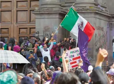  ?? /EL SOL DE TOLUCA ?? En Toluca, protestaro­n por los feminicidi­os que continúan en la entidad