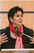  ?? Foto: Kaiser ?? Für ein geeintes und soziales Europa warb Maria Noichl, die Spitzenkan­didatin der bayerische­n SPD, beim Europafrüh­stück des SPD-Kreisverba­ndes im Forum am Hofgarten.