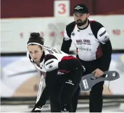  ?? MICHELLE BERG / POSTMEDIA NEWS ?? The pair of Joanne Courtney and Reid Carruthers will represent Canada at the world mixed doubles curling championsh­ip April 22-29 in Lethbridge, Alta.