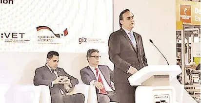  ??  ?? El presidente de la CCE participó en el Foro Empresaria­l México-alemania/cortesía