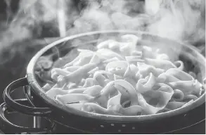  ?? GETTY IMAGES ?? Don’t use a colander to drain pasta. The starchy water can thicken your sauce.