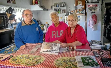  ?? MURRAY WILSON/STUFF WARWICK SMITH/STUFF ?? Rural residents are upset banks have ignored their pleas for cheques to remain an option – from left; John Heron, Mary Kane and Julie Rush.