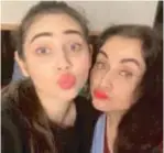  ??  ?? MUTUAL ADMIRATION Zara Khan pouting with mum Salma Agha who says “Zara has a unique voice”