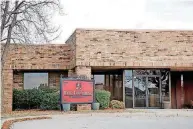  ?? [THE OKLAHOMAN ARCHIVES] ?? Tate Publishing’s former corporate headquarte­rs at 127 E Trade Center Terrace in Mustang is pictured in 2017. On Tuesday, Oklahoma’s attorney general announced the agency had managed to recover some materials from the firm to return to its former customers.