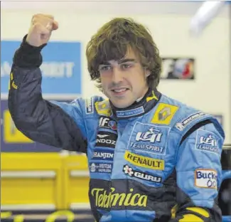  ??  ?? Fernando Alonso, en la seva primera etapa a l’F-1 amb Renault i en l’actualitat, amb Alpine.