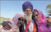  ?? HT PHOTO ?? Beant Singh with his sisters Ulfat Bibi and Mairaj Bibi.