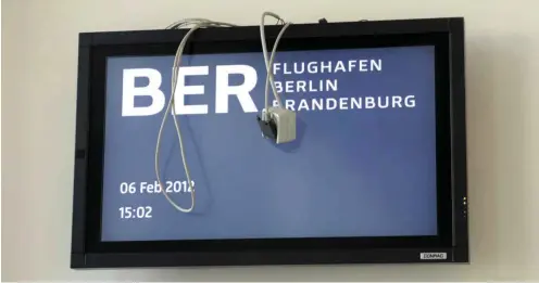  ?? Foto: imago/Bernd Friedel ?? Am Flughafen BER hören die Probleme nicht auf – ob der Zeitplan zu halten ist, wird von Experten bezweifelt.