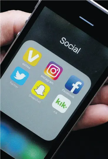  ?? JEFF CHIU / THE ASSOCIATED PRESS / THE CANADIAN PRESS ?? Is social media the best place to advertise a new cleaning service? Ryan Knoll of Tidy Casa found Facebook, Instagram and Twitter aren’t automatic go-tos.