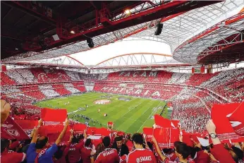  ??  ?? Caso que envolve o estádio do Benfica surge devido a uma queixa do Sporting