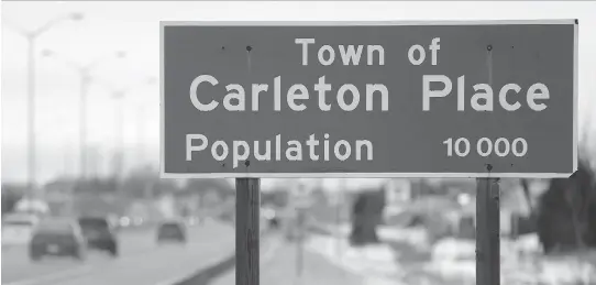  ?? JULIE OLIVER ?? Trouble is brewing in Carleton Place’s town hall with accusation­s flying between a councillor and the mayor and now the mayor and one of his former supporters.