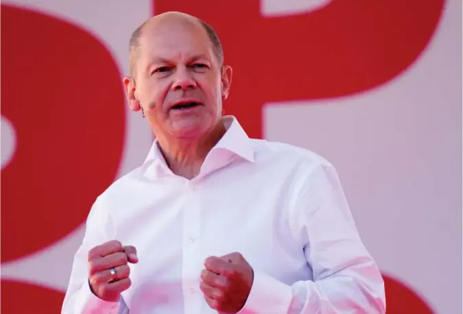  ?? Foto: Markus Schreiber, AP/NTB ?? SPDs Olaf Scholz er på offensiven, men har et problem.