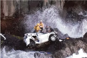  ?? Tom Johnson via Associated Press ?? Alison Dadow is accused of driving a Ford Explorer off a cliff in Hawaii, killing her twin, Ann, who was in the passenger seat. The surviving twin is charged with second-degree murder.