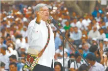  ??  ?? El presidente electo de México, Andrés Manuel López Obrador, inició en Tepic la gira de agradecimi­ento que lo llevará a varios estados del país.