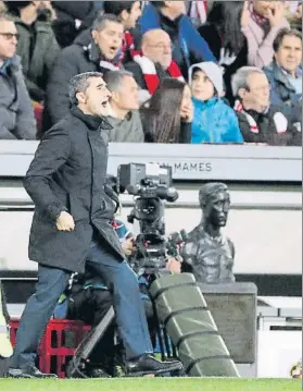  ?? FOTO: EFE ?? Valverde sufrió en la banda El técnico no vio fino al Barça