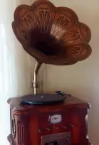  ??  ?? GRAMOPHONE that still plays sweet music at the restaurant.