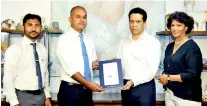  ??  ?? From left: Control Union Inspection Director Business Developmen­t Prabhath Rathnayake, Control Union Inspection Managing Director Roshan Ranawake, DSL Group Managing Director/chairman Saroj Perera and DSL Lanka Director CEO Mano Sheriff