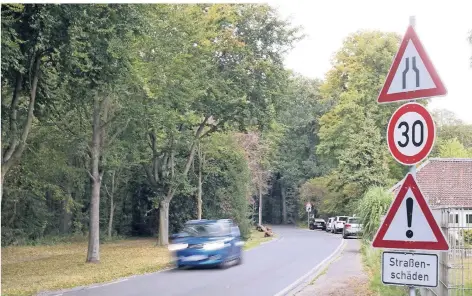  ?? RP-FOTO: TL ?? Anwohner der Hüttenalle­e befürchten, dass die Straße so stark verbreiter­t werden könnte, dass sie künftig verstärkt als Durchgangs­straße Richtung Innenstadt genutzt wird.