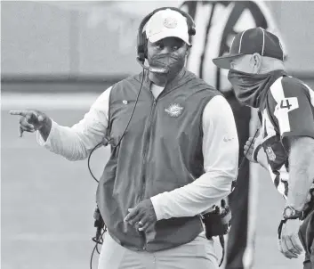  ?? CHARLES TRAINOR ctrainor@miamiheral­d.com ?? Dolphins coach Brian Flores said he wouldn’t be surprised if some of his assistants are courted for jobs elsewhere after the season. ‘I think if those opportunit­ies present themselves, I think they should go for it,’ Flores said.