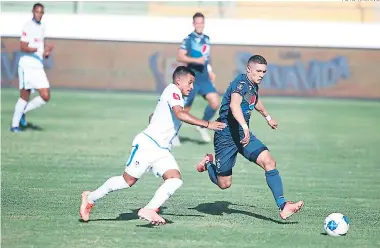  ?? FOTO: ARCHIVO ?? Pase lo que pase esta semana con el juego entre Olimpia y Motagua, la serie de grandes finales no se alterará. Ayer la Liga confirmó que la ida será mañana miércoles a las 7:00 de la noche en el Nacional.