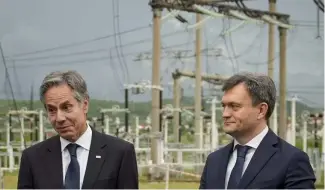  ?? ?? US Secretary of State Blinken talks with Moldova's Prime Minister Recean during a visit to Moldelectr­ica Chisinau Substation in Braila, May 29, 2024,