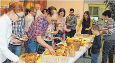  ??  ?? Traditions­gemäß lud die evangelisc­he Kirchengem­einde Laichingen am Ostersonnt­ag zu einem Frühstück ins Gemeindeha­us ein.