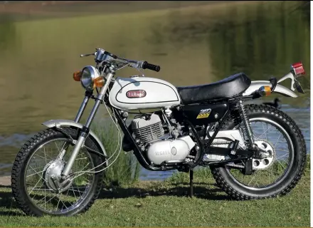  ?? ?? LEFT Trail blazer. The Yamaha DT1..
BELOW The original Commando – a major departure from Norton tradition.
