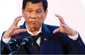  ??  ?? MANDATARIO. El presidente Rodrigo Duterte, volvió a arremeter contra la Iglesia católica. (H.POST)