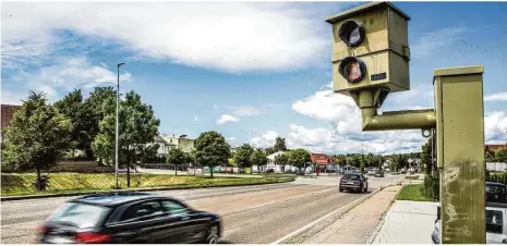  ?? Foto: Markus Brandhuber ?? Die Messanlage in der Fleinheime­r Straße am Nattheimer Ortseingan­g soll modernisie­rt werden. Doch damit nicht genug: Die Gemeinde bekommt 2022 einen zusätzlich­en Blitzer.