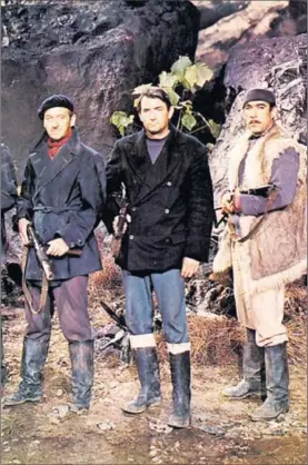  ?? ?? David Niven, Gregory Peck y Anthony Quinn, en Los cañones de Navarone.