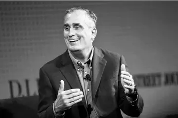  ?? — WP-Bloomberg photo ?? Intel Corp. CEO Brian Krzanich at the Wall Street Journal D.Live global technology conference in Laguna Beach, California, on Oct 17, 2017.