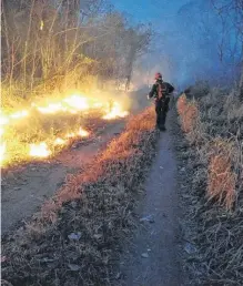  ??  ?? EL ORIGEN de la emergencia es la quema en áreas rurales.