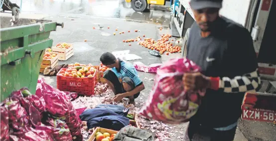  ?? REUTERS ?? El alza
a los precios en la comida ha orillado a que miles de familia dejen de consumir carne y centrarse solo en verduras