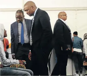  ?? / MDUDUZI NDZINGI ?? Education Deputy Minister Buti Manamela and UJ vice-chancellor Tshilidzi Marwali interact with prospectiv­e students at the main campus in Auckland Park, Johannesbu­rg.