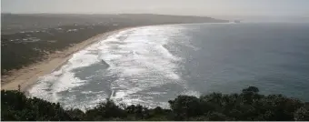  ?? Photo: Ewald Stander ?? Robberg Beach received Blue Flag status for the 11th consecutiv­e year.