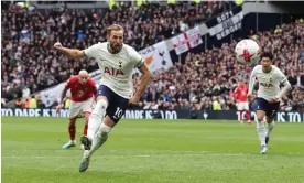  ?? ?? Harry Kane scores the second goal for Spurs against Nottingham Forest from the penalty spot. Photograph: David Klein/Reuters
