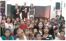  ?? PHOTO BY ARLO CUSTODIO ?? (Back, standing from left) ‘When All Was Green’ creators Dikla Katz and Avi Zlicha and Israel Embassy Deputy Chief of Mission Yulia Rachinsky-Spivakov together with the young Filipino audience who watched the award-winning production at Museo Pambata