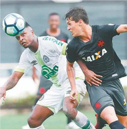  ?? MÁRCIO MERCANTE ?? Mateus Vital participou bastante do jogo. O jovem meia criou chances para Ramon e Wellington