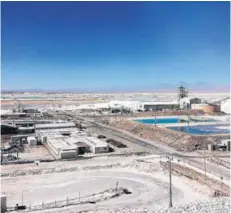  ?? FOTO: SQM ?? Operacione­s de SQM en el Salar de Atacama .