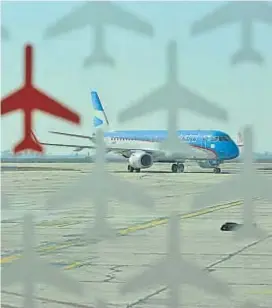  ??  ?? Aerolíneas sigue apostando a conexiones sin pasar por Buenos Aires.