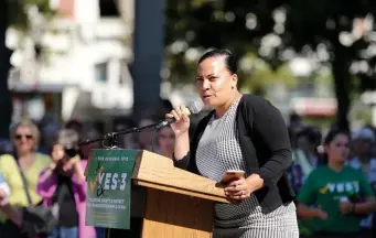  ?? MARY SCHWALM / BOSTON HERALD FILE ?? MY CALL: Suffolk County District Attorney-elect Rachael Rollins, shown speaking at a rally in Copley Square in September, says she supports transition team member Christian White’s right to post on Facebook about his desire to grill would-be prosecutor­s about ‘what it means to be a gangster,’ but she will decide who will ultimately work as assistant DAs.