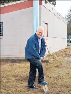  ?? PICTURE / DEBBIE BEADLE ?? UNDER WAY: District councillor John Vujcich about to turn the first sod as the building of the Northern Rural Fire Authority’s complex in Kaikohe begins.