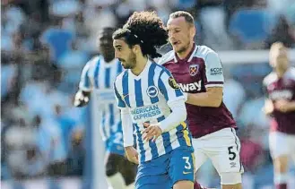  ?? IMAGO/Jeremy Landey / EFE ?? Cucurella juga al Brighton i el Manchester City licitarà per ell