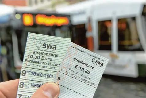  ?? Foto: Silvio Wyszengrad ?? Im Juni werden die Preise für den Nahverkehr steigen. Wie viel Streifenka­rten dann genau kosten werden, ist noch nicht bekannt.